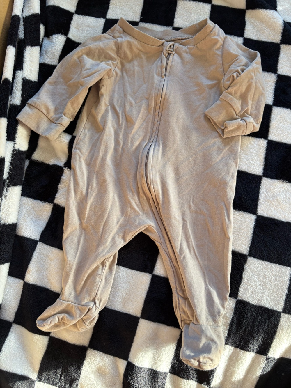 Newborn creme colored H&M sleeper